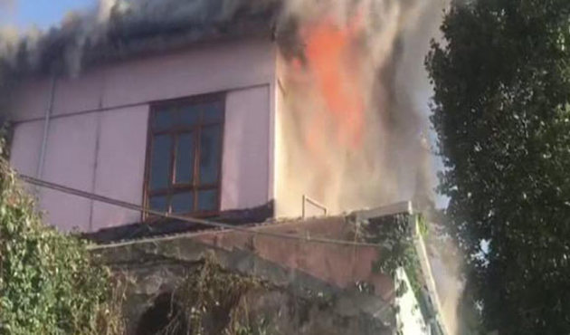 Kasımpaşa'da tarihi hamam alev alev yandı...