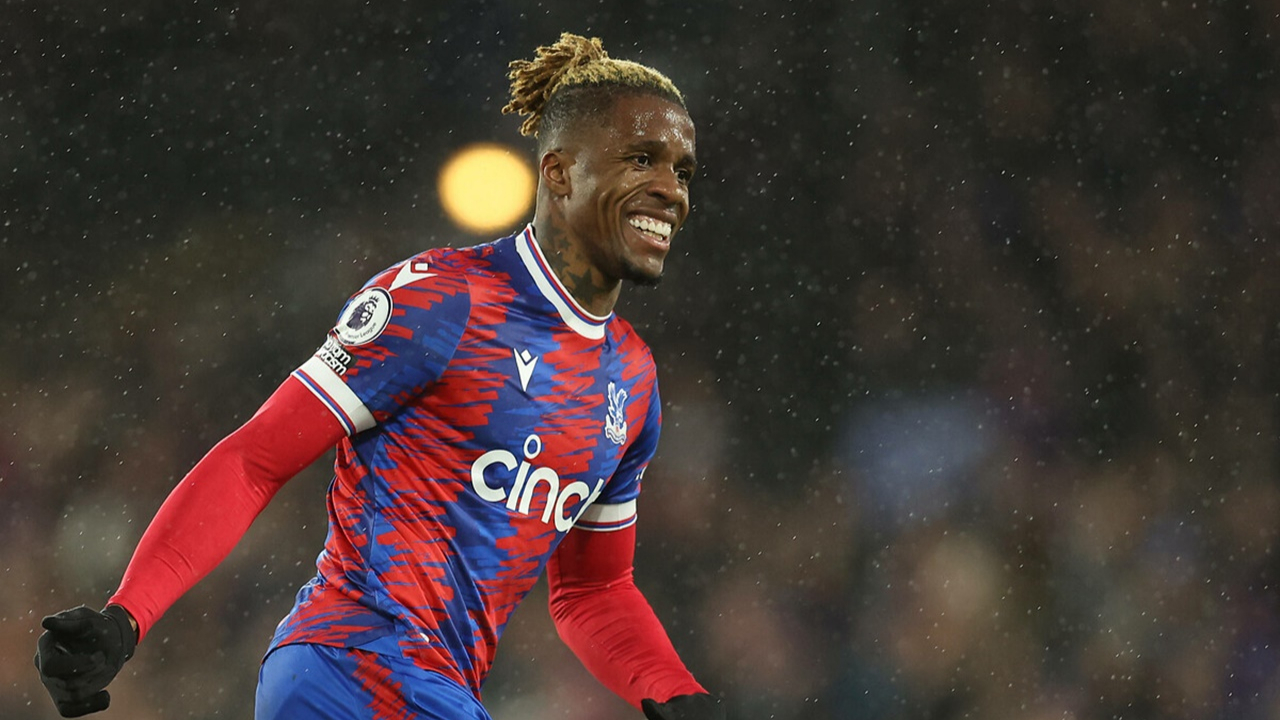 İmza an meselesi! Fenerbahçeliler heyecanla Wilfried Zaha'yı bekliyor