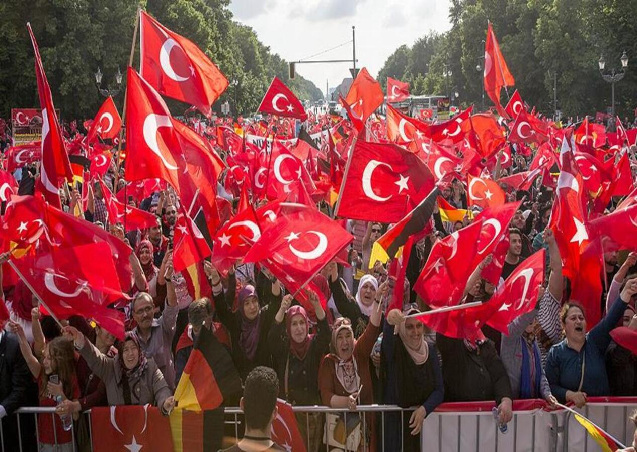 Ünlü ekonomist Türk halkına seslendi: Almanlara bakın...