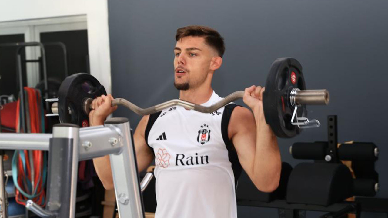 Beşiktaş salonda çalıştı