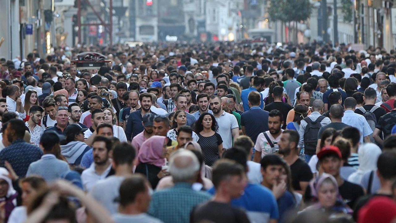 TÜİK: Türkiye'den yurt dışına göç yüzde 62,3 arttı