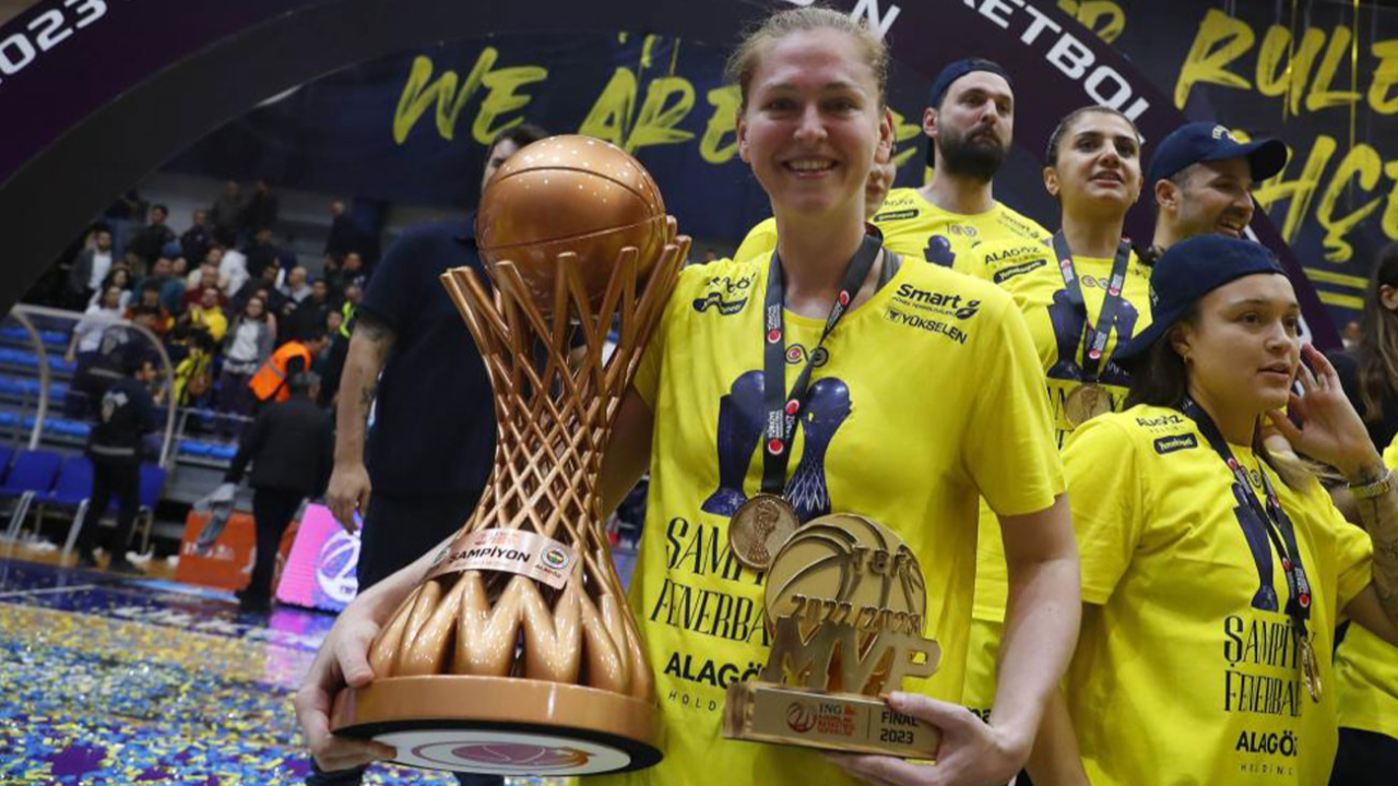 Emma Meesseman 1 yıl daha Fenerbahçe'de