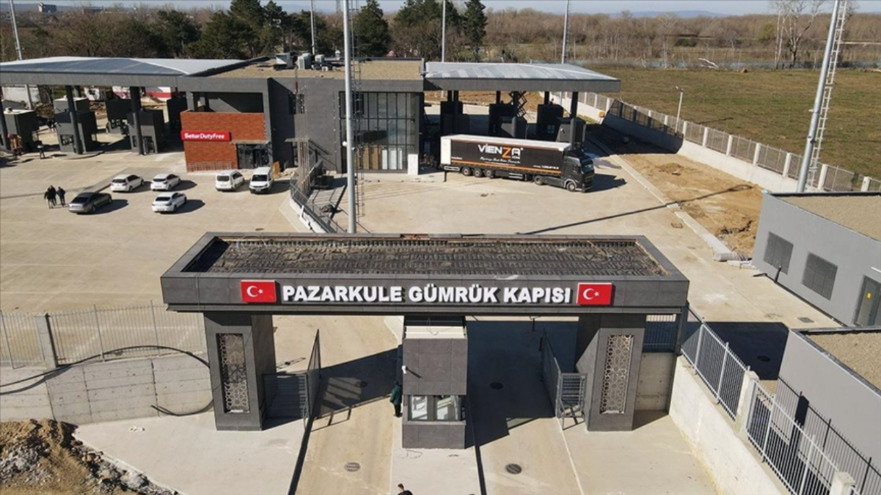 Yurt dışına kaçmaya çalışan Eski HDP'li Belediye Eş Başkanı Edirne'de yakalandı