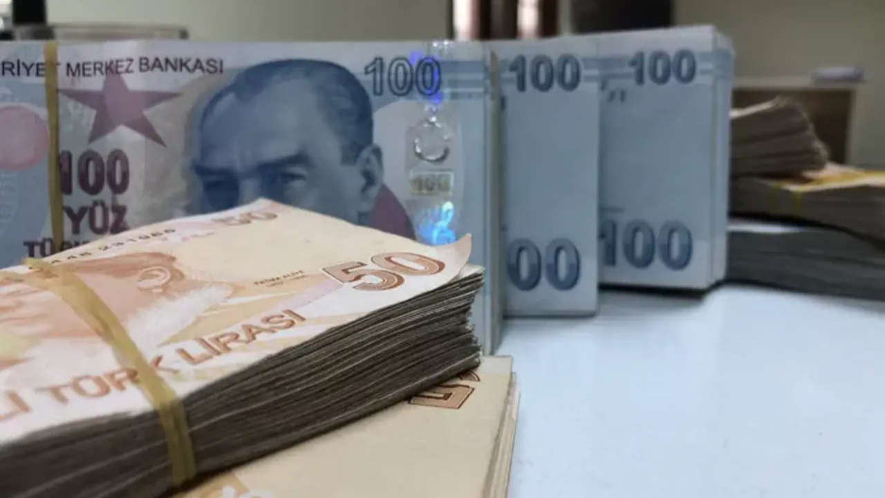 Enflasyon beklentileri yükseldi! Memur-Sen'den refah payı çağrısı geldi