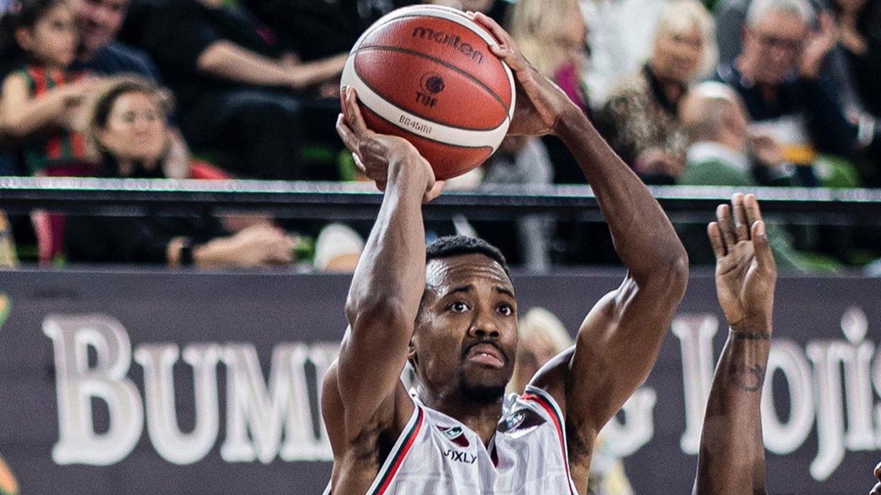 Erick McCollum, Pınar Karşıyaka’da emekli olmak istiyor