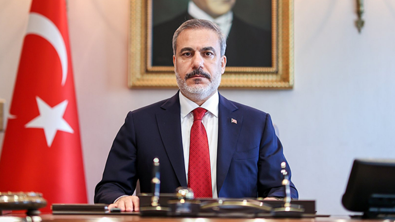 Bakan Fidan'dan sert açıklamalar: Avrupa'da her şey kitap yakmayla başladı!