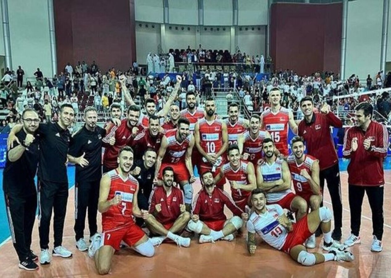 Katar 2 - 3 Türkiye | Final sonucu... Filenin Efeleri'nden tarihi zafer! Katar'da şampiyon Türkiye