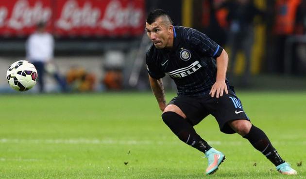 Beşiktaş'ta Medel transferi bitti bitiyor