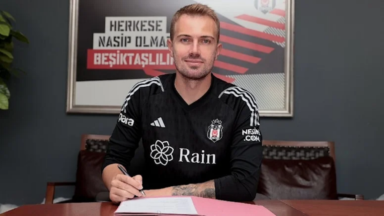 Beşiktaş, Mert Günok'un sözleşmesini uzattığını açıkladı!