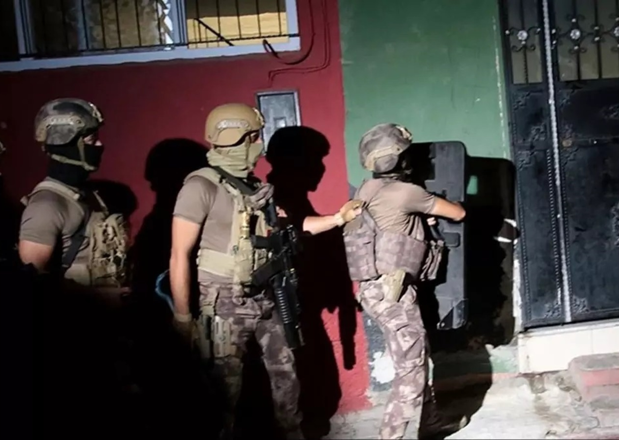 Uyuşturucu ticareti yaparak PKK'yı besleyen 19 zanlıya şafak operasyonu!