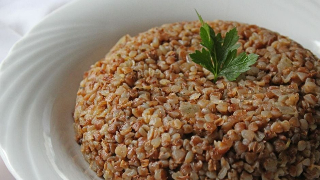 Glutensiz beslenenlerin bir numaralı tercihi: Greçka nasıl yapılır? İşte en güzel karabuğday (Greçka) pilavı tarifi!