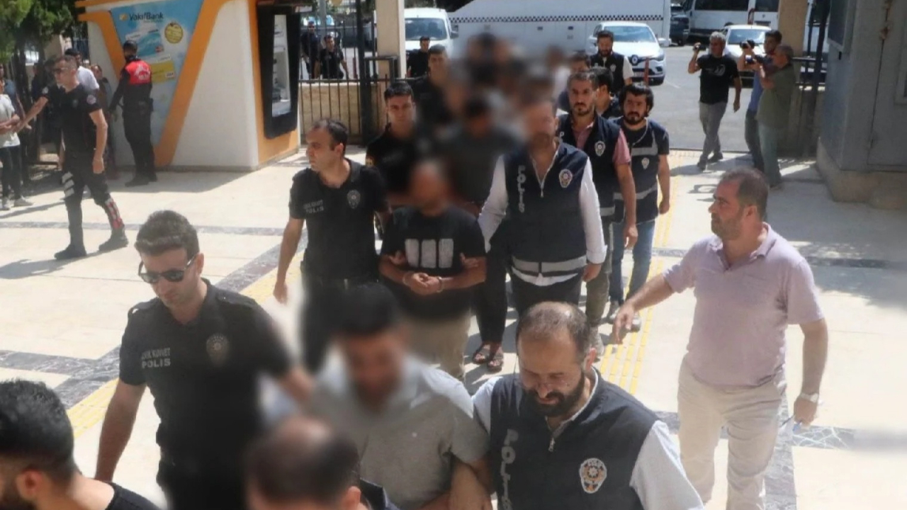 Esenyurt'taki tekel bayi vahşetinde flaş gelişme! Adliyeye sevk edildiler...