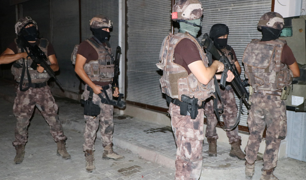 PKK'ya şafak vakti dev operasyon: 30 eve baskın, 20 kişi gözaltında