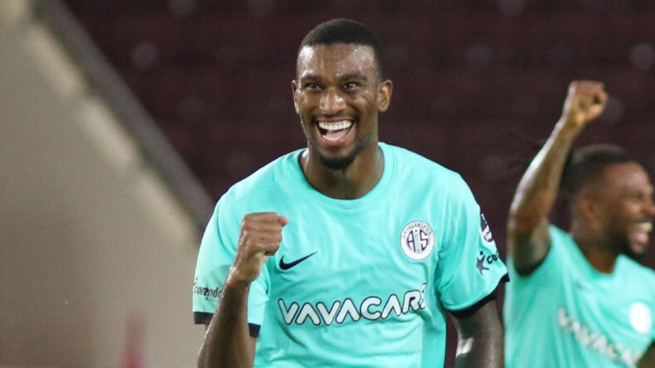 Haji Wright, rekor bir bedelle Coventry City'de