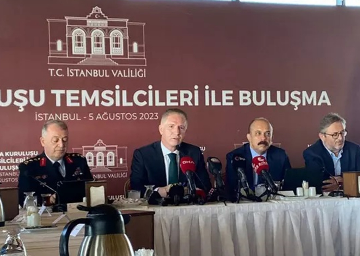 Vali Gül'den 'düzensiz göç' açıklaması! 'Kısa süre içinde İstanbul'un gündeminden çıkacak'