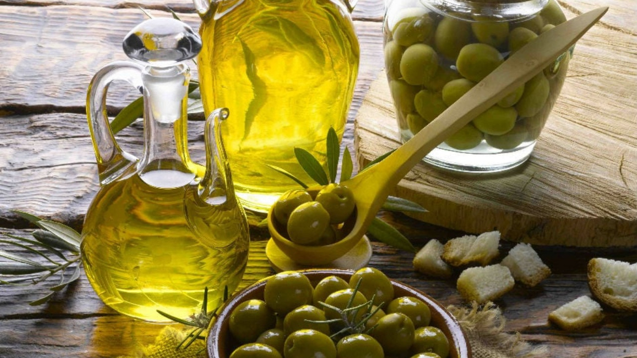 Ticaret Bakanlığı'ndan zeytinyağı açıklaması: Fiyatları geri çekecektir