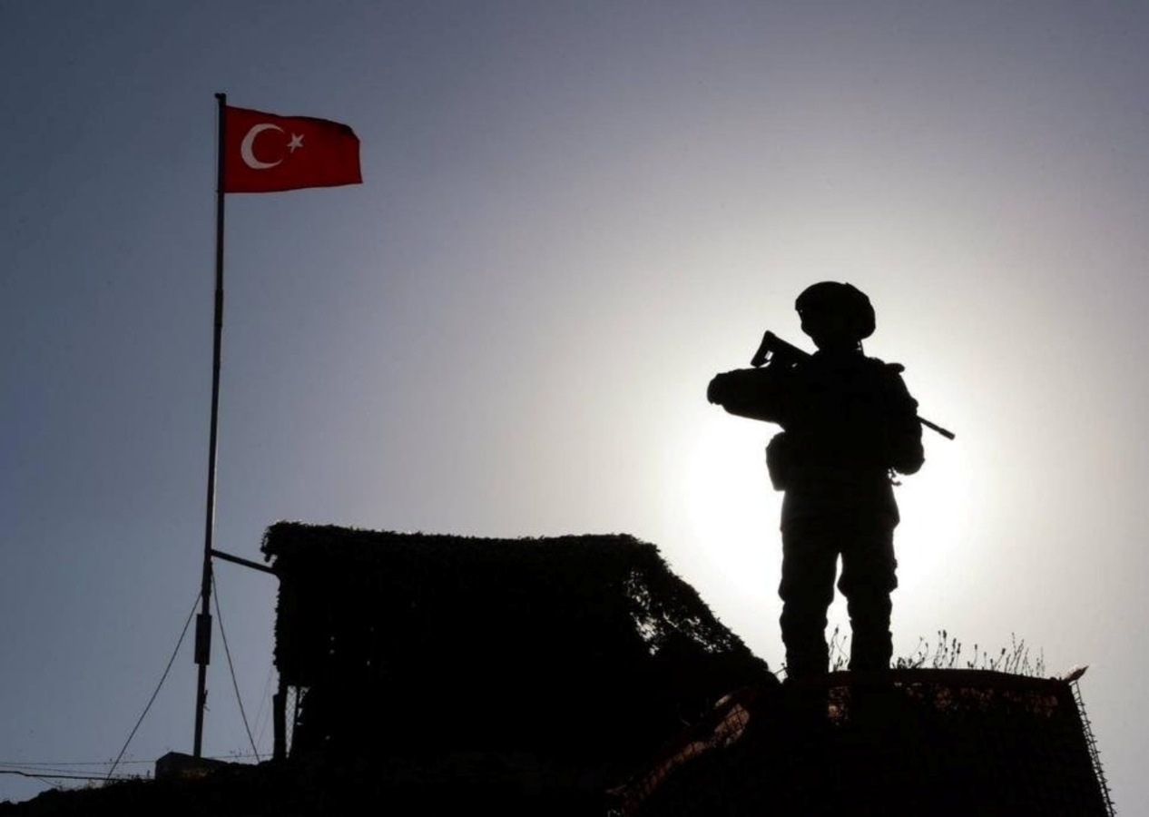 4 PKK'lı terörist ülkeye girmeye çalışırken yakalandı!