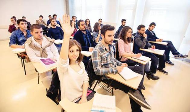 O bölümlerde gelecek gördüler... Hukuk ve İlahiyat kontenjanlarında boş yok!