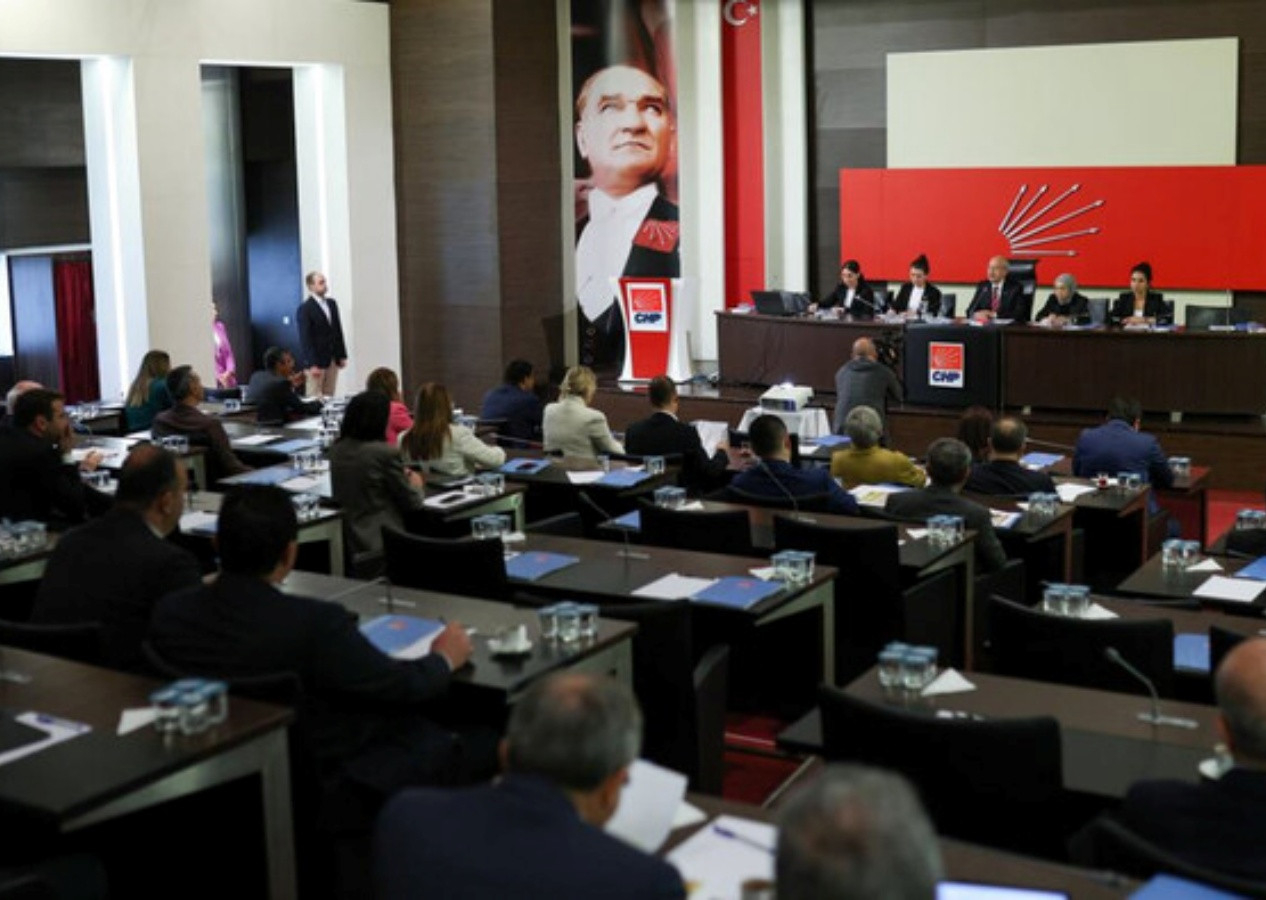 Koltuğu bırakmayan Kılıçdaroğlu baskıyı artırıyor: Vekillere yeni medya yasakları getirdi! "Dini konulara girmeyin"