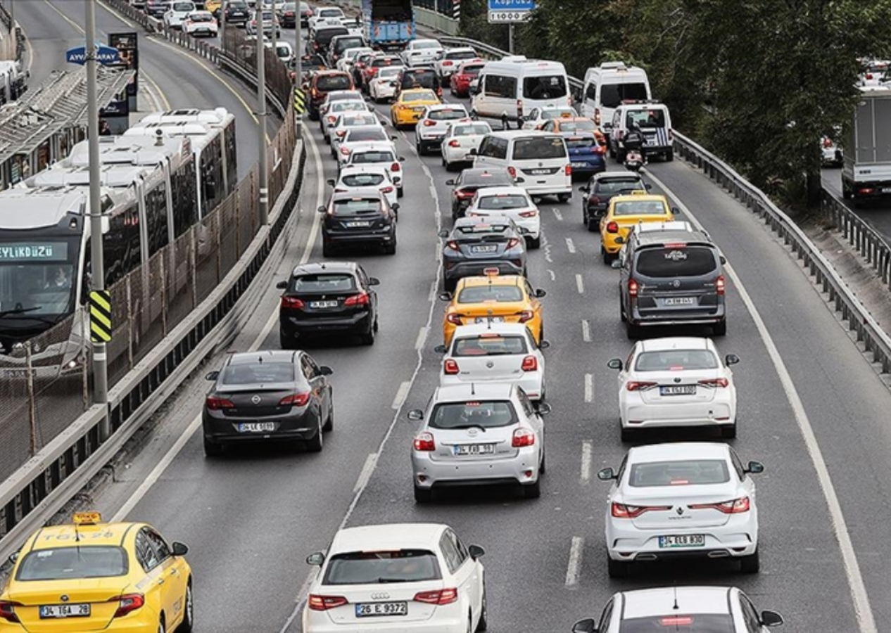İstanbul'da toplu ulaşım ve taksi ücretlerine zam geldi