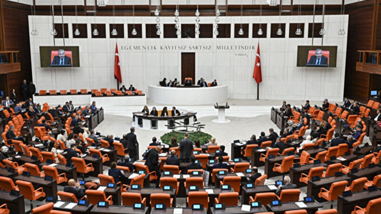 Milletvekilleri hakkında 13 yeni dokunulmazlık dosyası Meclis’te: Aralarında CHP'li Özel de var...