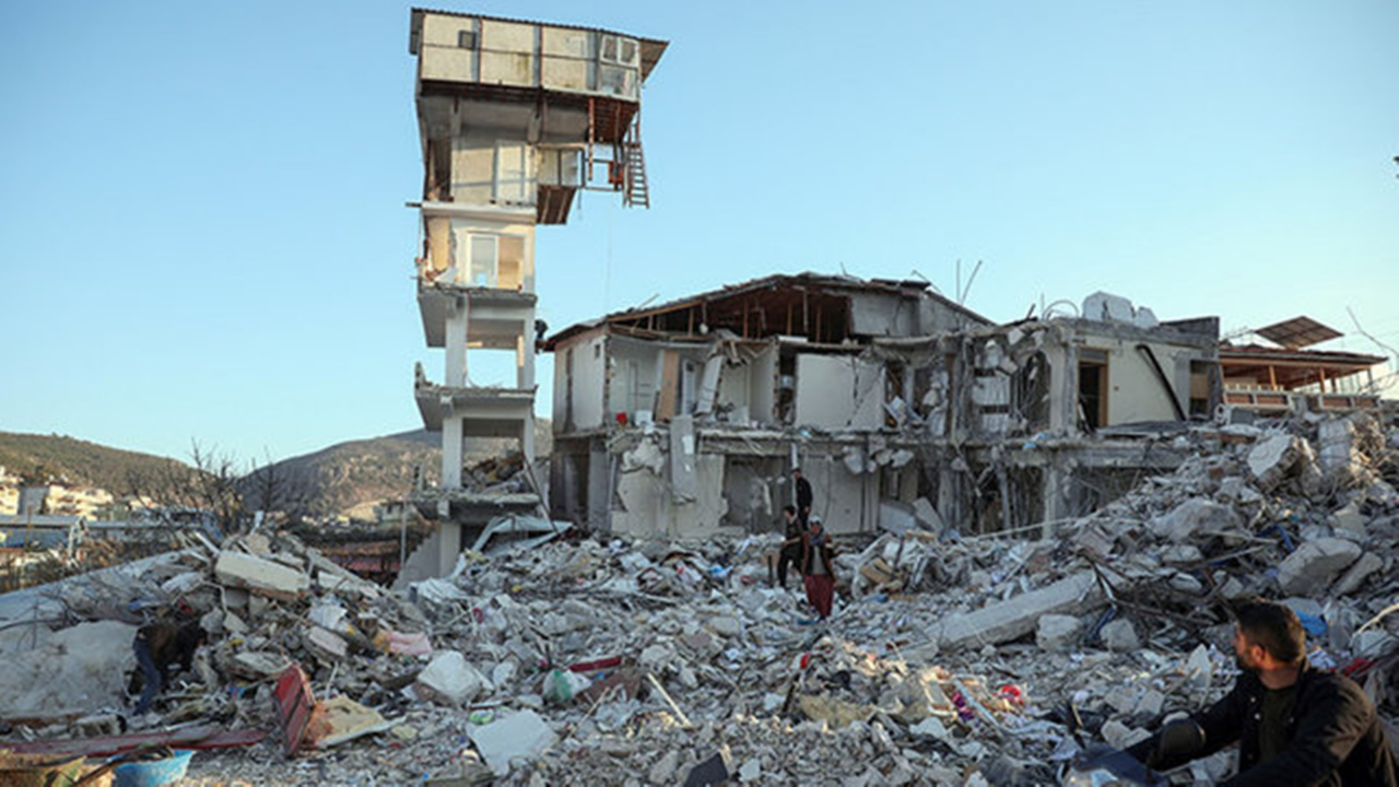 Deprem felaketi asbest tehlikesini beraberinde getirdi! Hatay halkı kanserle karşı karşıya