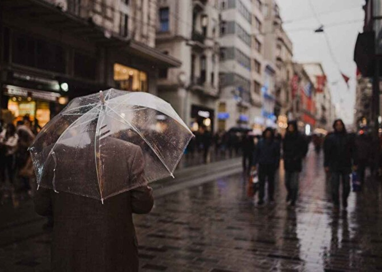 Kavurucu sıcaklara veda: Meteorolojiden İstanbulluların içine su serpen haber! Marmara Bölgesi yağış ve fırtınaya teslim olacak