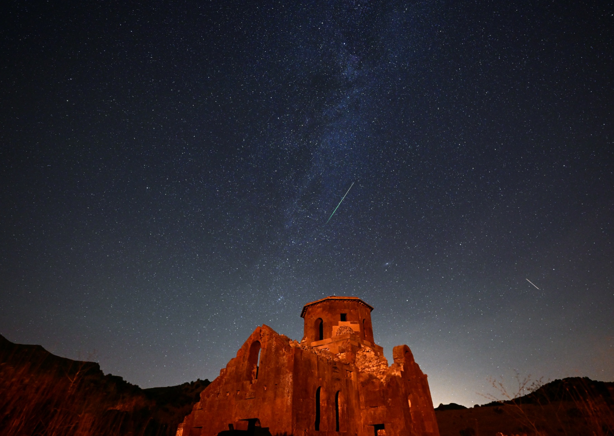 Türkiye'nin dört bir yanından Perseid meteor yağmuru manzaraları! Tam bir görsel şölen...