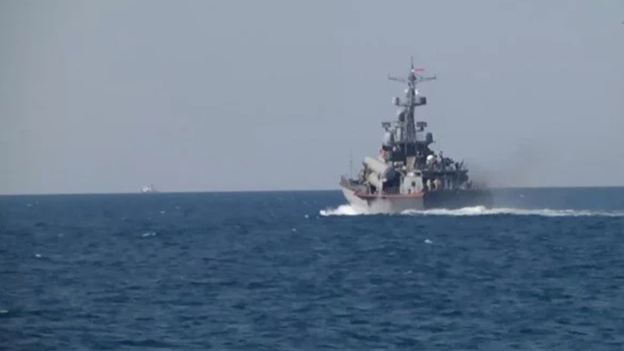 Rusya'dan Karadeniz’de kuru yük gemisine uyarı ateşi!