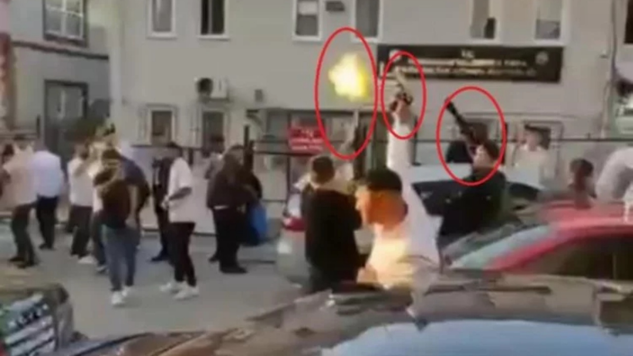 Bursa'da düğün terörü! Ortalığı savaş alanına çevirdiler