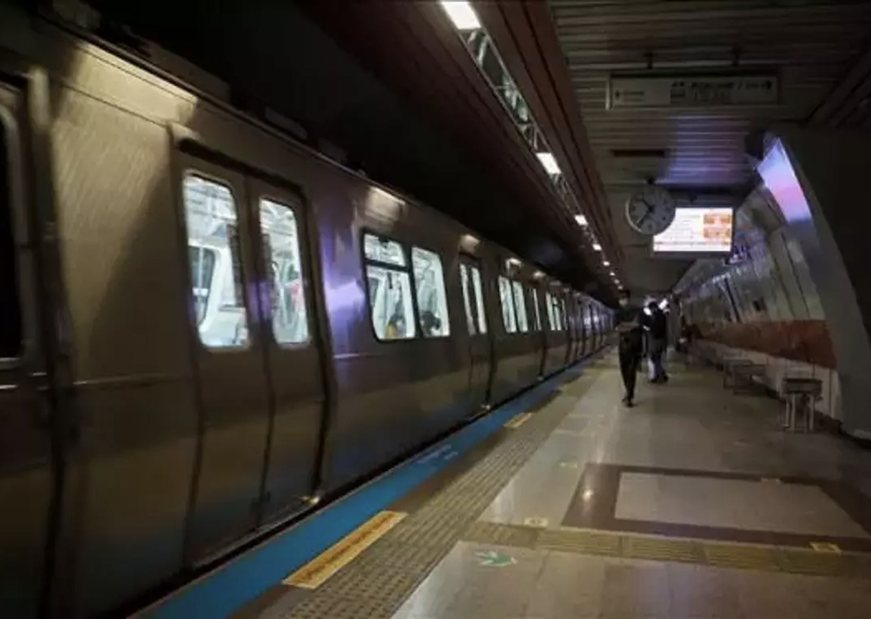 Yenikapı-Atatürk Havalimanı metrosu arızalandı! Vatandaşlar yine mağdur oldu