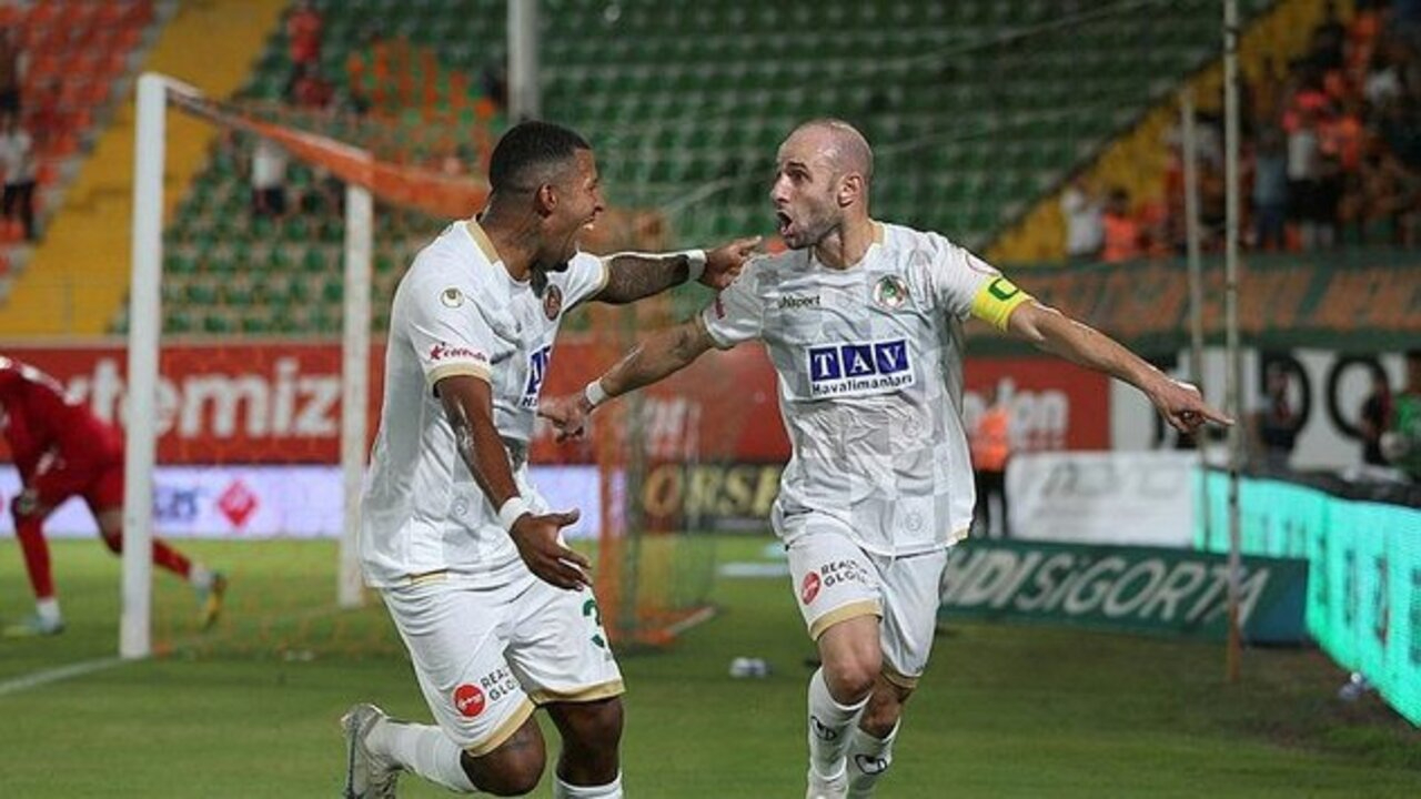 Alanyaspor 2 - 0 Başakşehir | Maçın özeti...