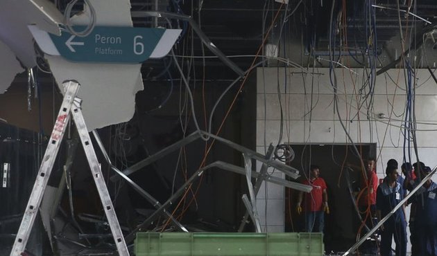 Ankara YHT Garı'nda tavan çöktü!