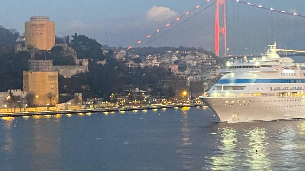 Kruvaziyer gemileri Türkiye’ye dolar taşıyor