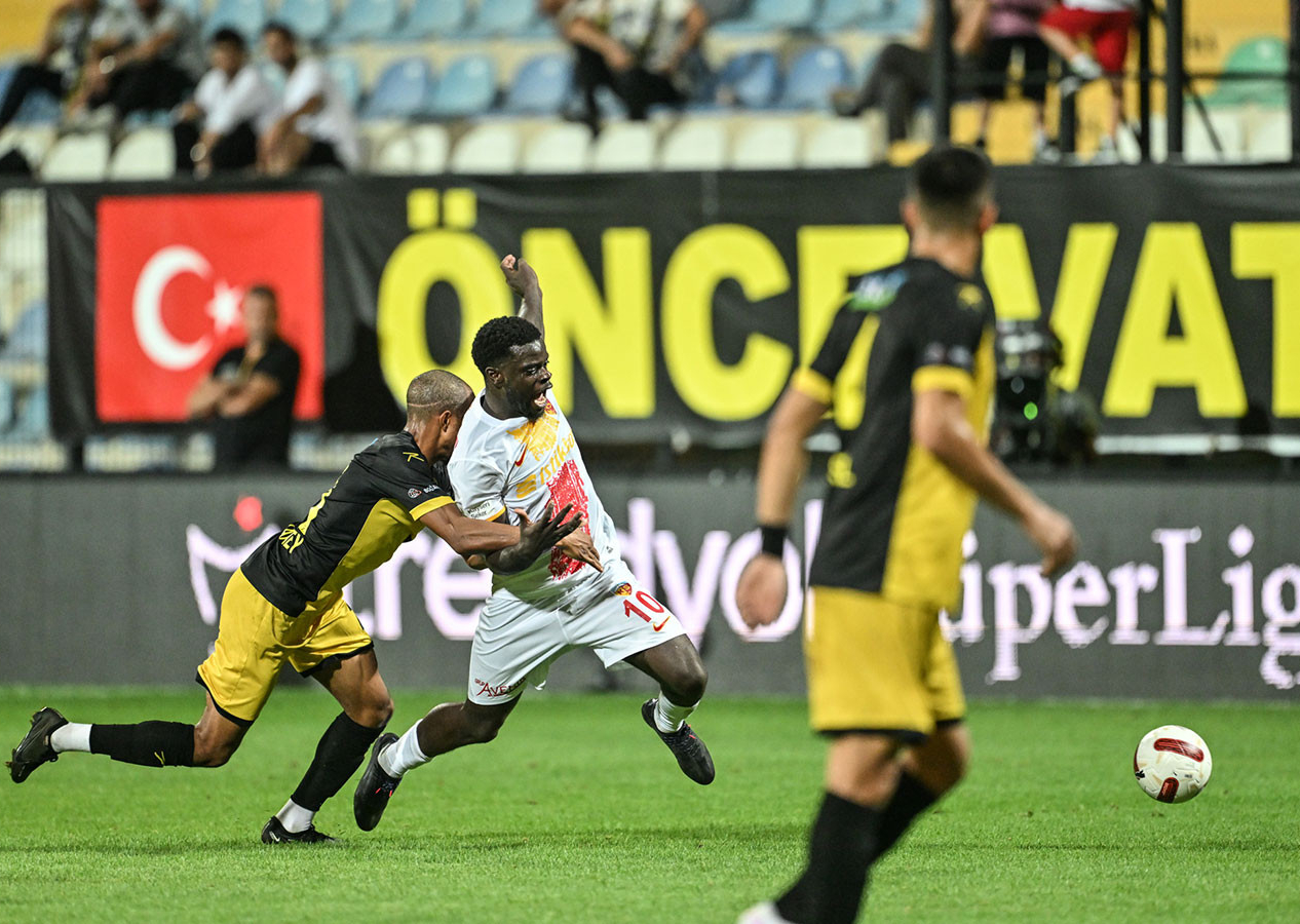 İlk hafta maçlarında 1'er puan alan İstanbulspor ile Kayserispor yine beraberliğe razı oldu