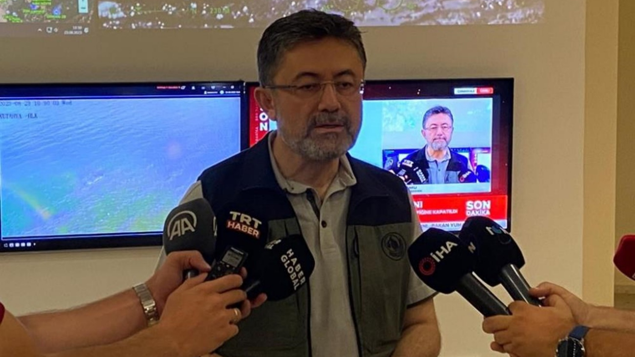 Bakan Yumaklı açıkladı: Çanakkale'deki yangının ilerlemesini durdurduk