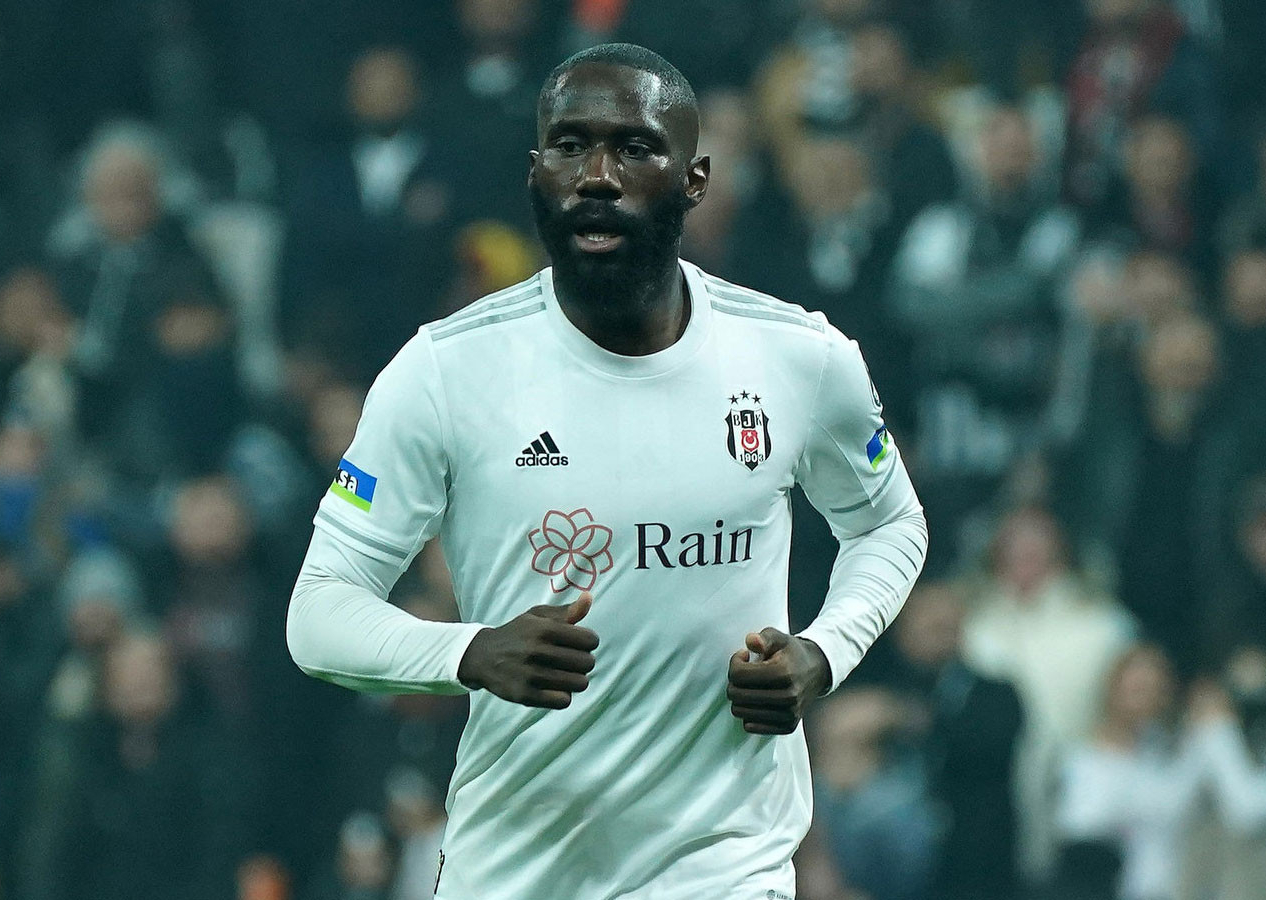 Beşiktaş'ta Arthur Masuaku'nun adalesinde gerilme ve kanama