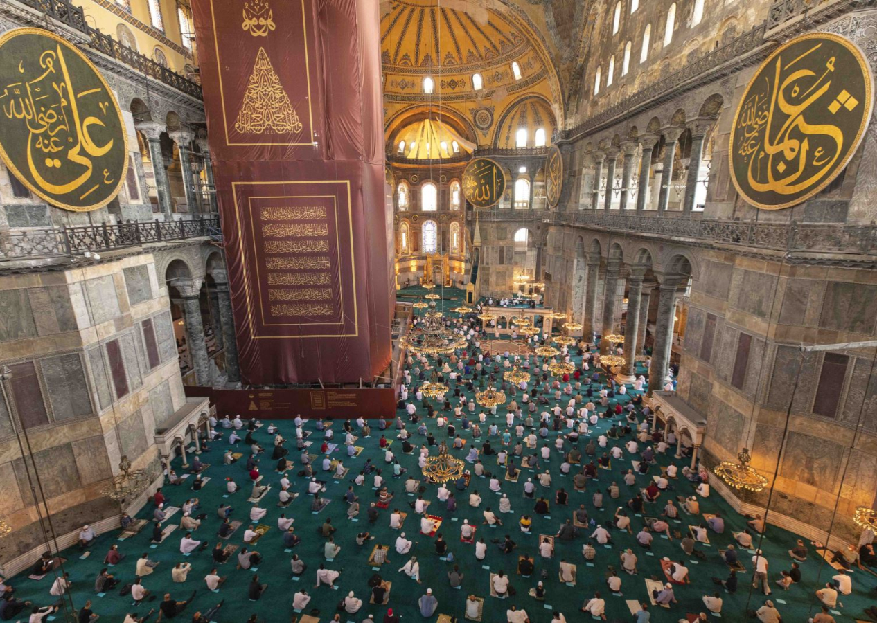 Yunanlıların Ayasofya 'hayali': '50 yıl sürecek bir tadilat' oyunu ile tekrar müze yapılmak isteniyor!