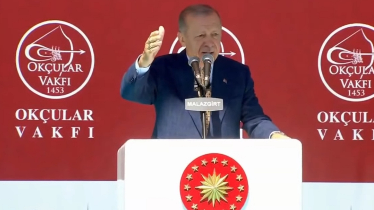 Cumhurbaşkanı Erdoğan'dan Malazgirt ovasında tek millet, tek bayrak, tek vatan mesajı