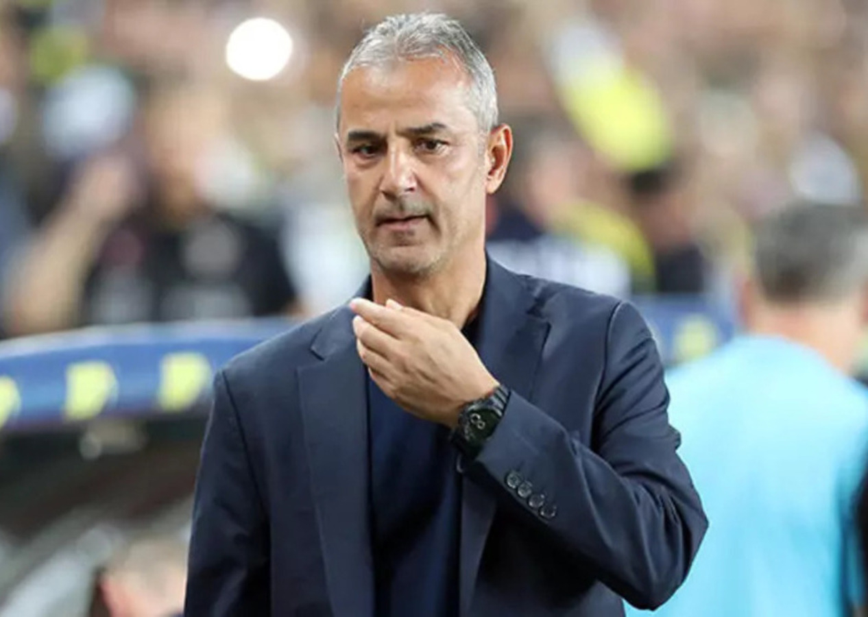 Fenerbahçe Teknik Direktörü İsmail Kartal Twente galibiyetini sonrası konuştu: Vermiş olduğu hizmetlerden dolayı teşekkür ediyorum...