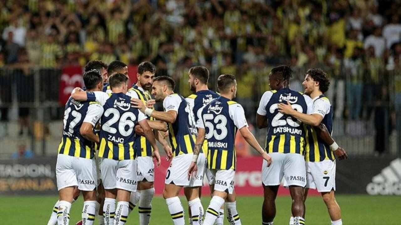 Fenerbahçe'de sıcak gelişme! Yıldız oyuncuya bir talip daha...