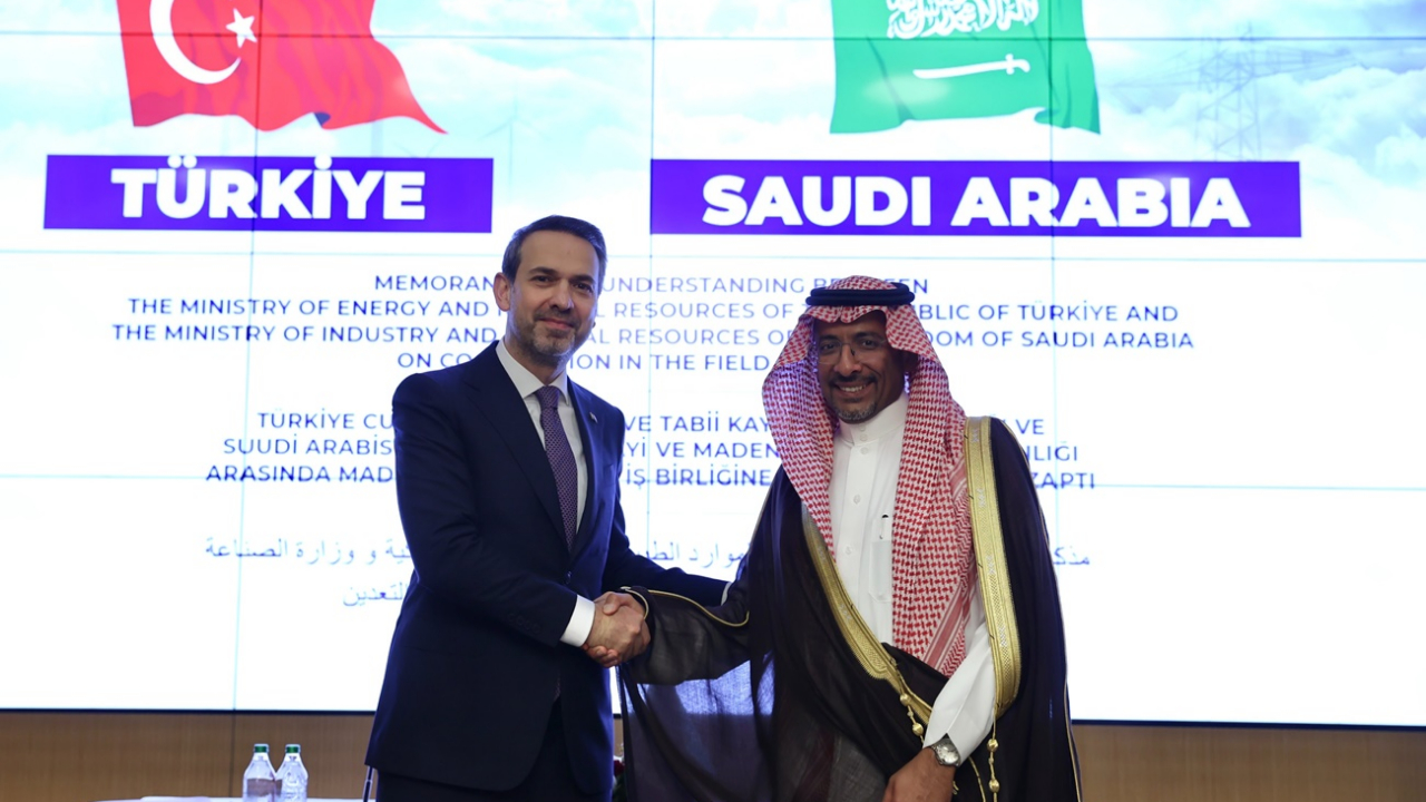 Türkiye ve Suudi Arabistan arasında yeni anlaşma! Bakan Bayraktar duyurdu: Geniş bir iş birliğinin önünü açtık