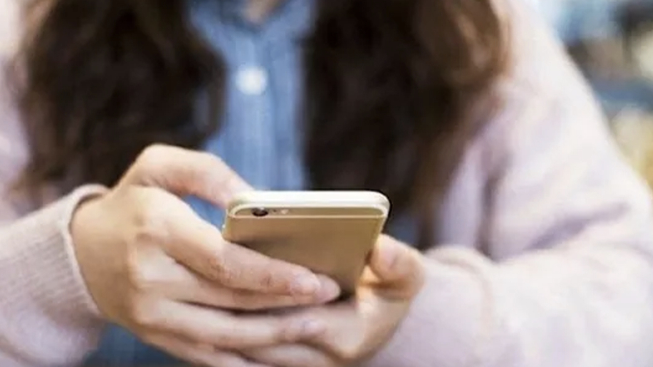 Milli Eğitim’den okullarda cep telefonu kararı