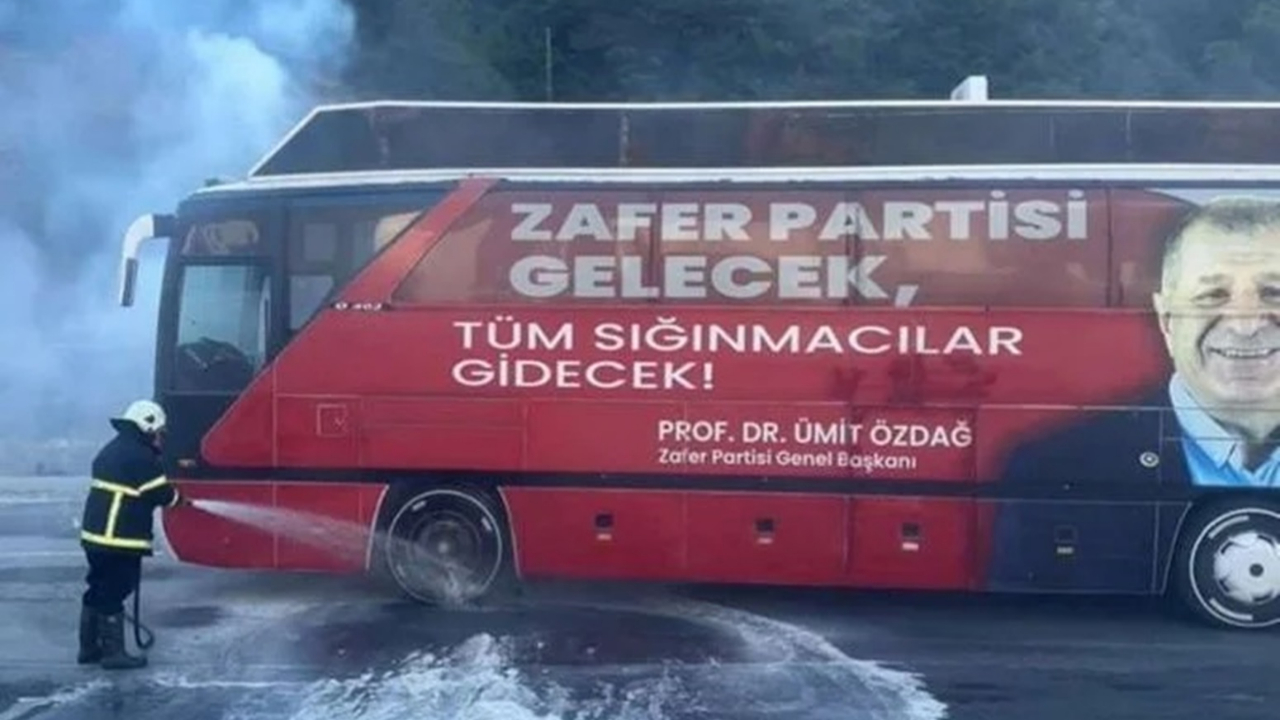 Ümit Özdağ'ın otobüsünde yangın!