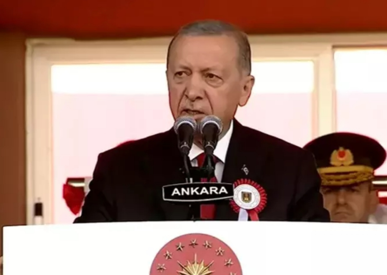 Cumhurbaşkanı Erdoğan: "Çeşitli bahanelerle bize hava savunma sistemi vermeyenlere hava savunma sistemi satacak duruma geleceğiz."