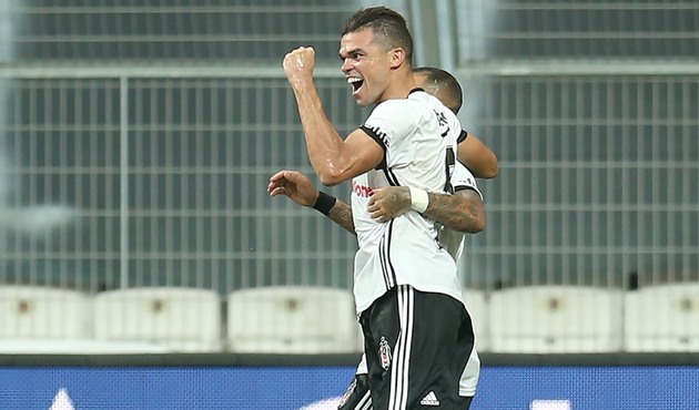 Kartal yüksekten uçmaya devam ediyor!
