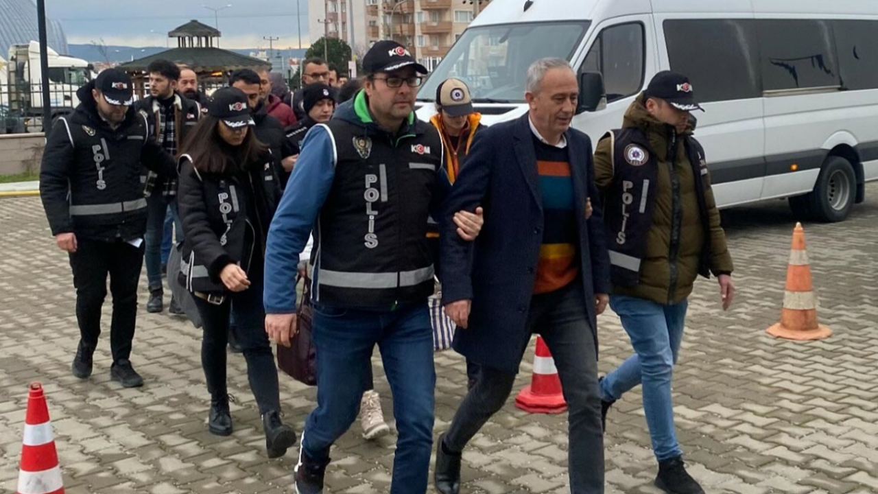 Gökçeada Belediyesi'nde rüşvet skandalı! İYİ Partili eski Belediye Başkanı Ünal Çetin hakkında 12 yıl hapis cezası istemi