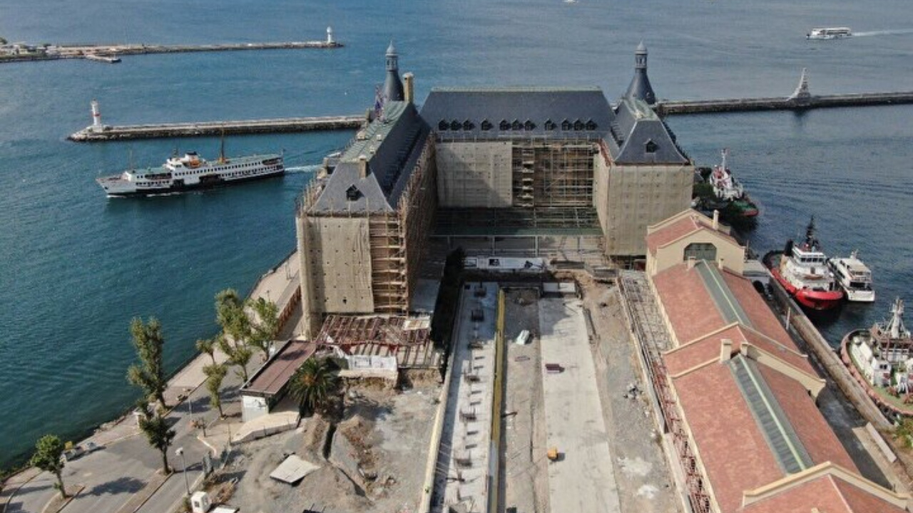 2024'te hizmette! Haydarpaşa Tren Garı'nın peronlarının yapımına başlandı