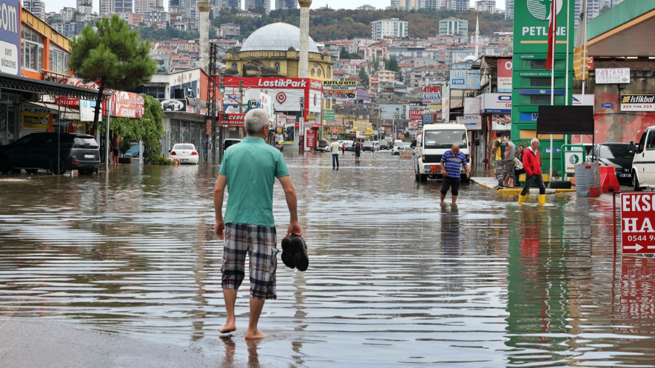 Samsun'da 13 ilçede uyum eğitimlerine 1 gün ara: Sağanak bekleniyor!