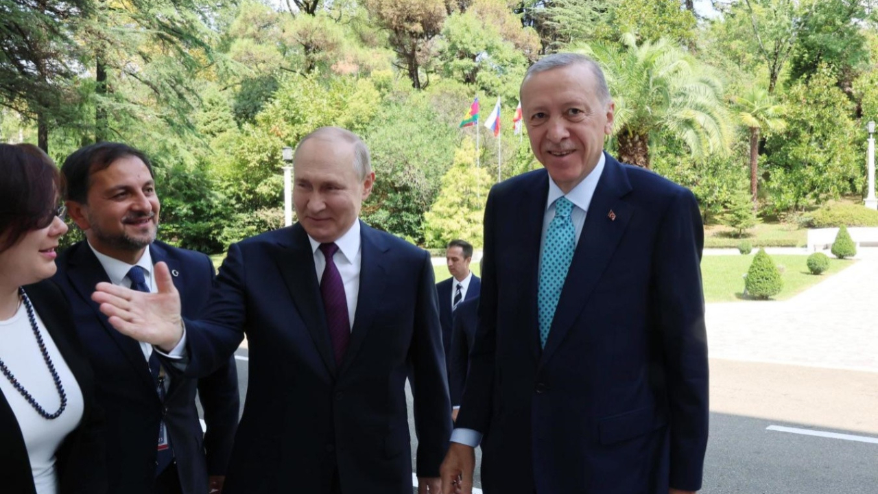 Erdoğan-Putin zirvesine damga vuran 'belgesel' detayı! "O sadece siyasetçi değil, büyük bir karizma"